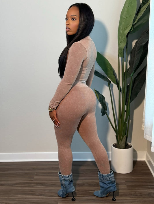 Ariana set