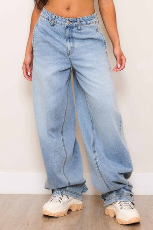 Buckle baggy jeans