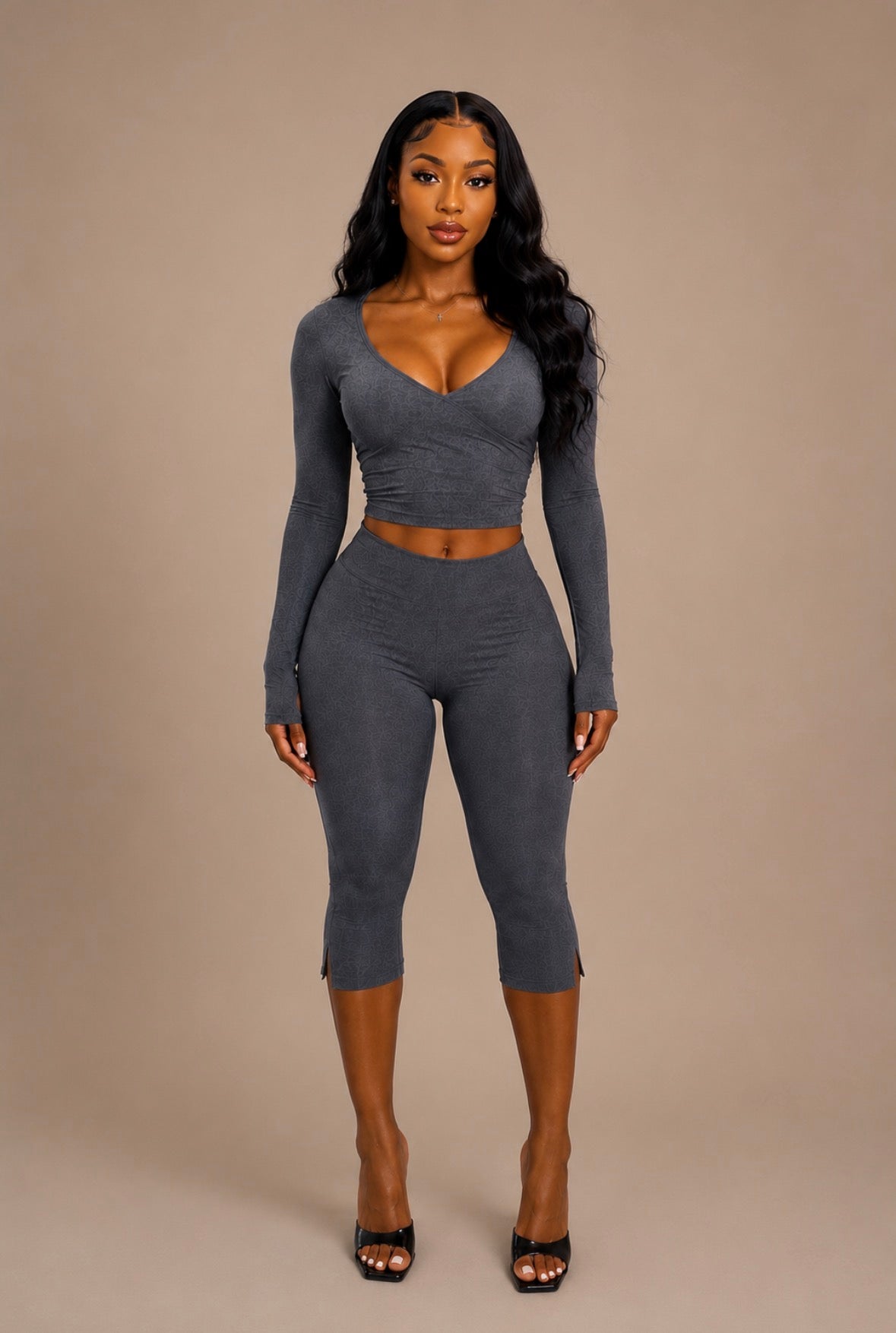 Second skin capri set